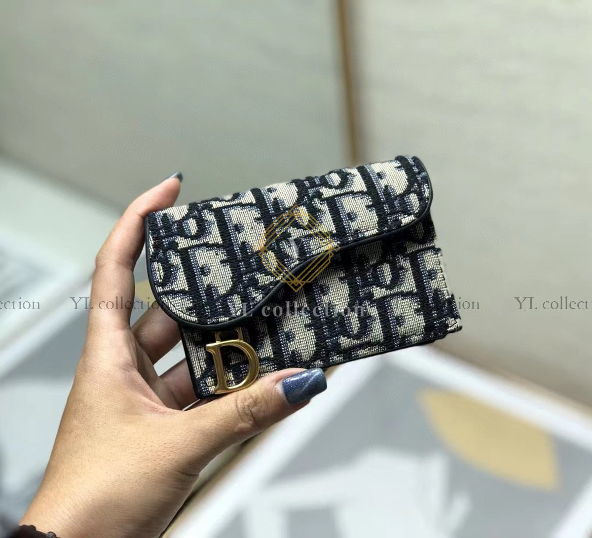 디올 오블리크 자가드 새들 플랩 카드 지갑