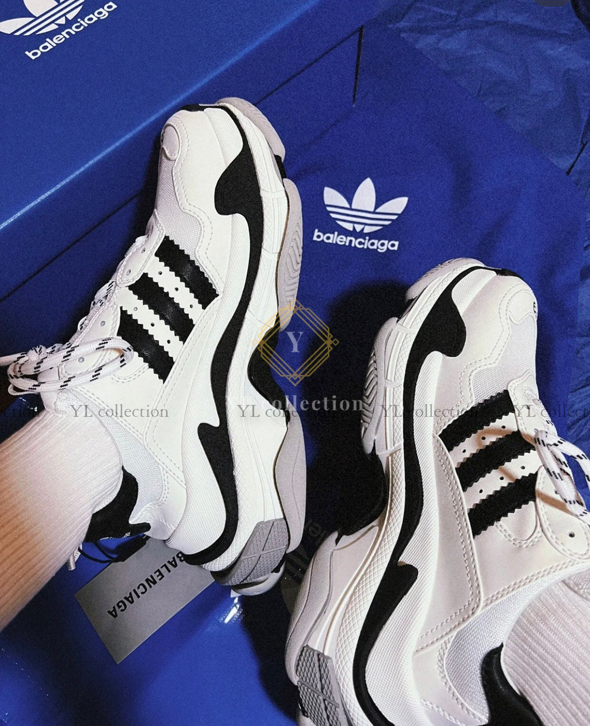 발렌시아가 X 아디다스 트리플 S 스니커즈