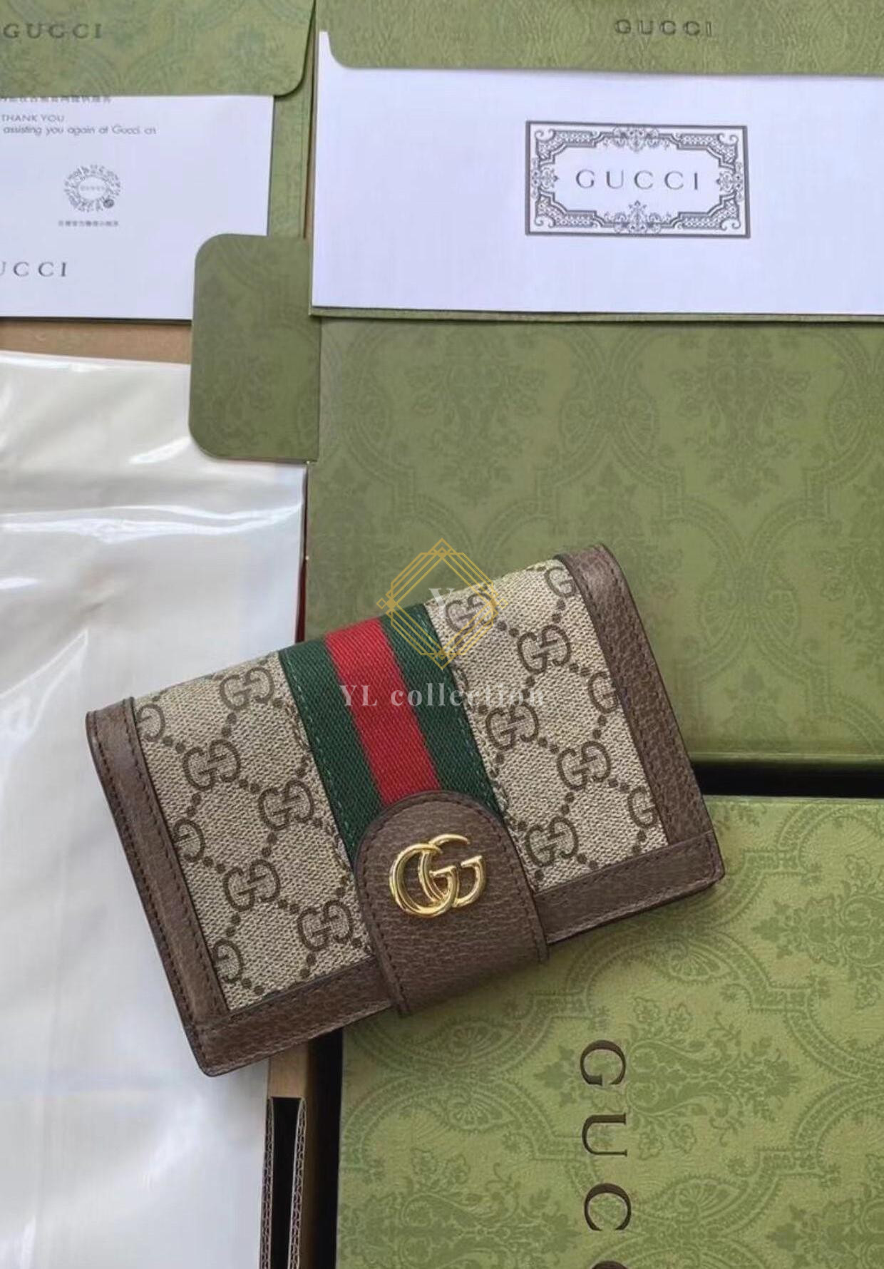 구찌 GG 수프림 오피디아 여권 케이스