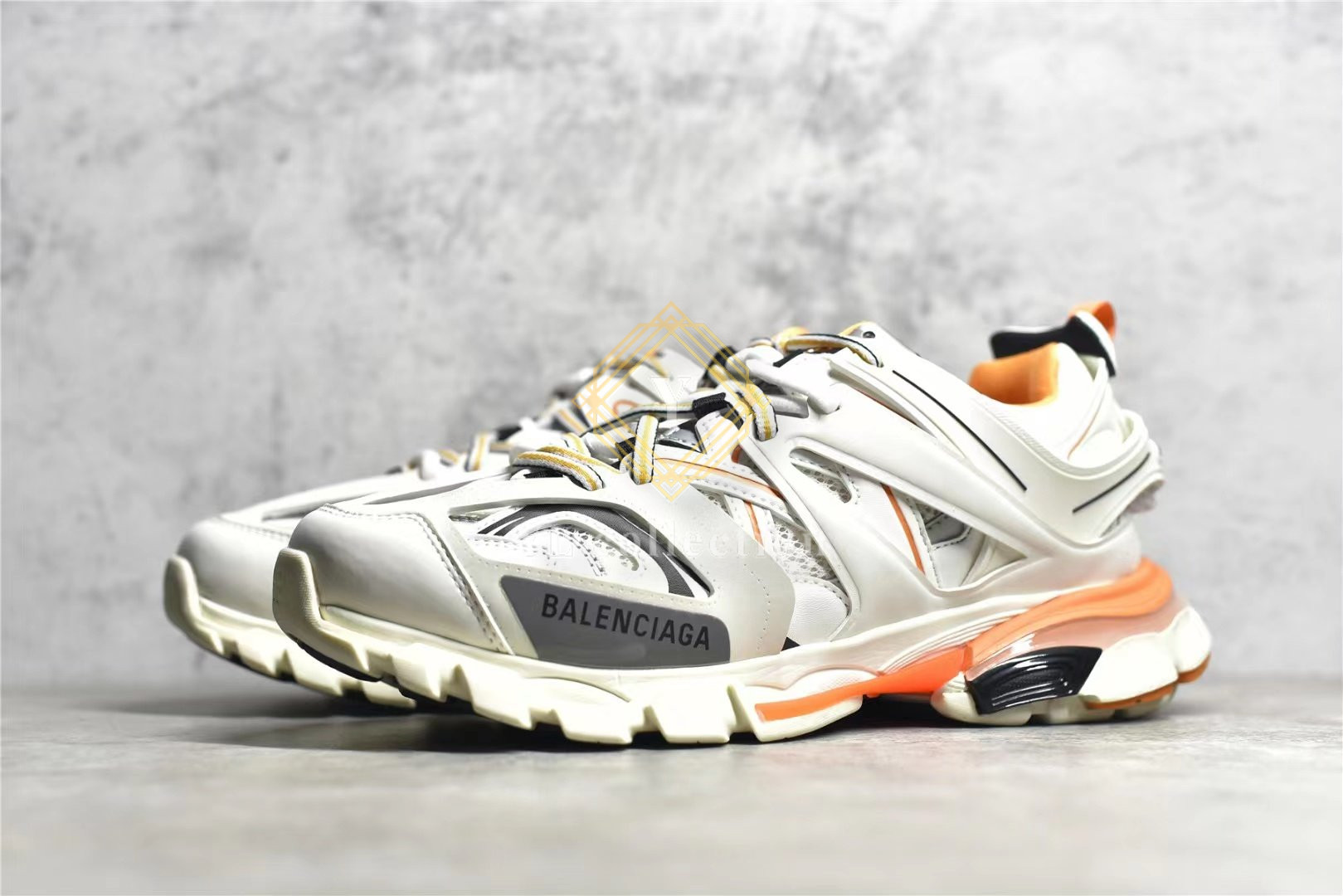 발렌시아가 트랙 슈즈