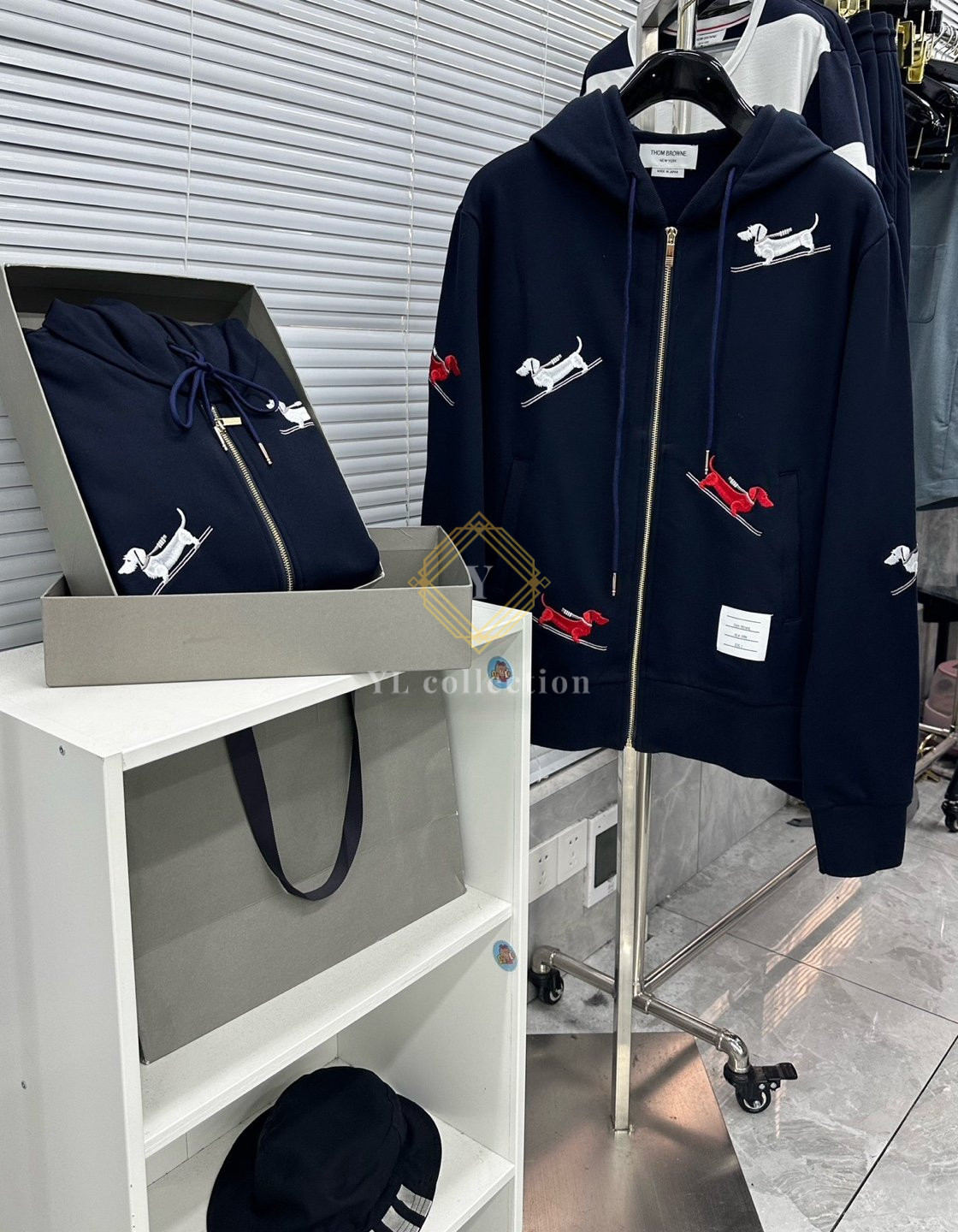 톰브라운 헥터 스키 엠브로이더리 루프백 후디 자켓