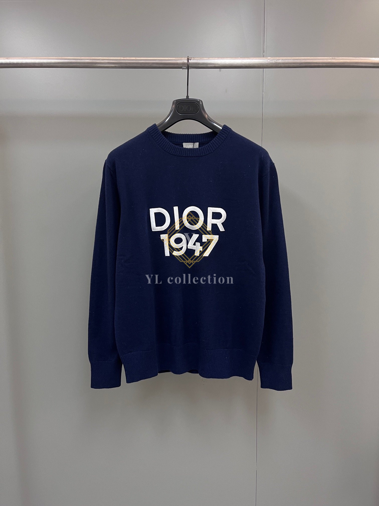 디올 로고 프린트 니트 스웨터