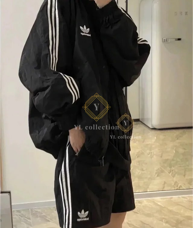 발렌시아가 X 아디다스 컬리 플리스 쇼츠