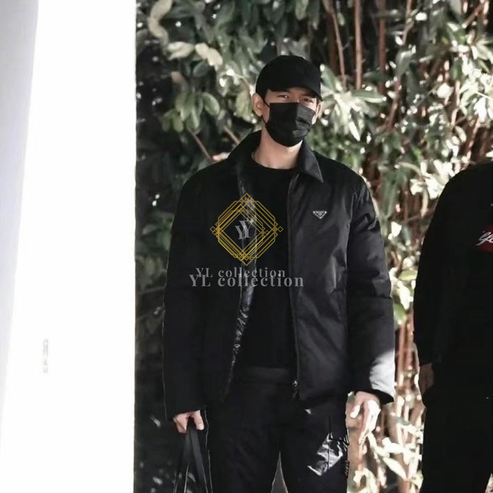 프라다 리나일론 크롭 다운 재킷