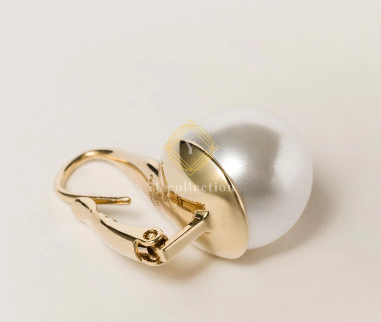 미우미우 진주 귀걸이