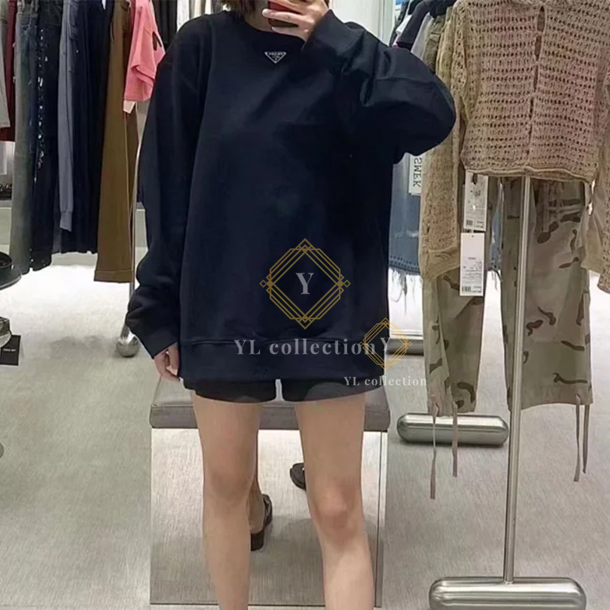 프라다 오버사이트 스웨트셔츠