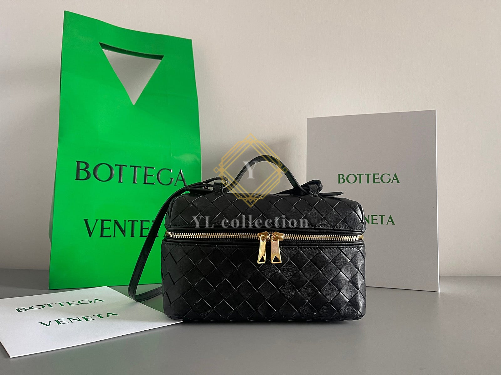 보테가베네타 베니티 케이스 백