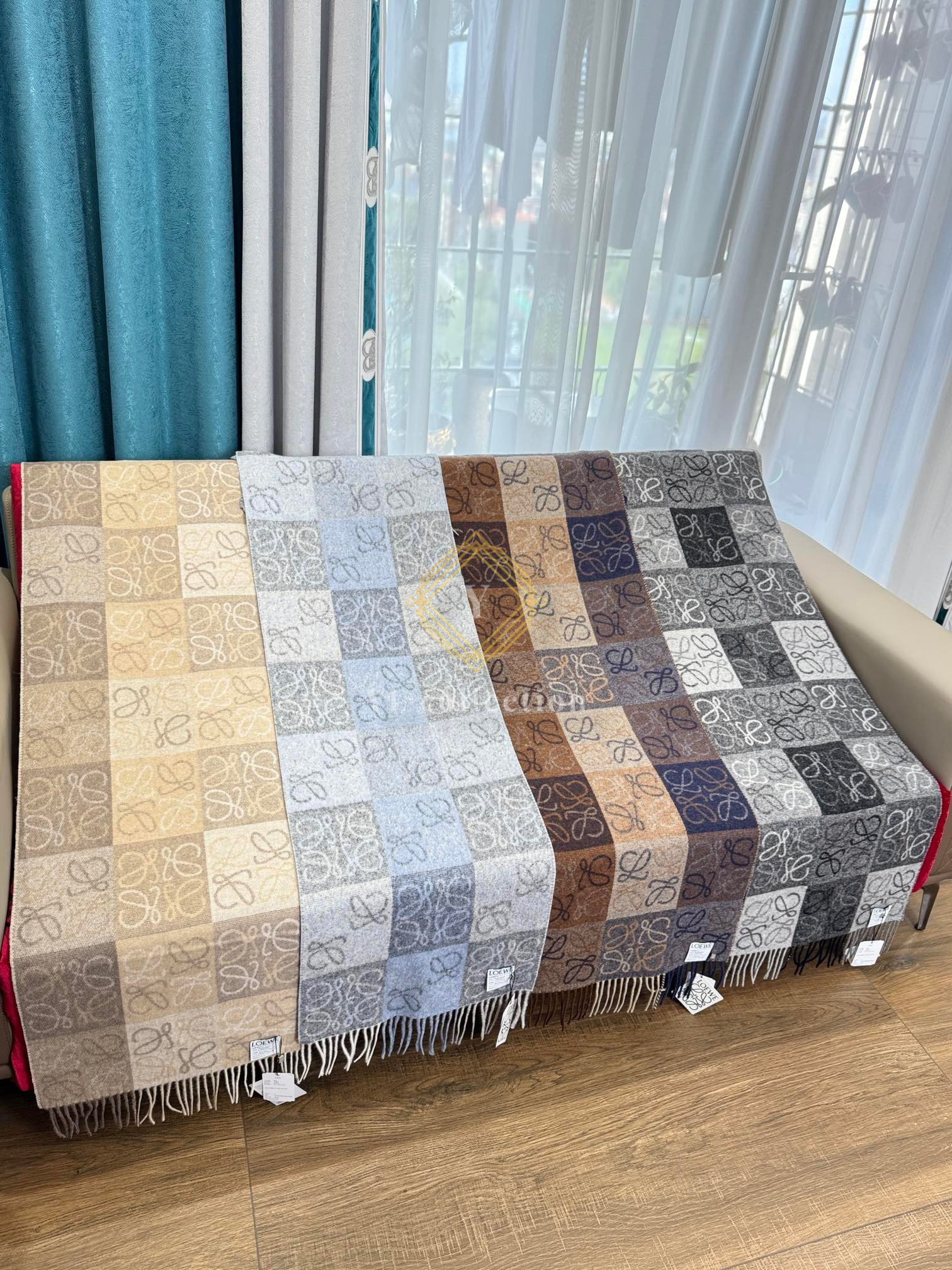 로에베 아나그램 머플러