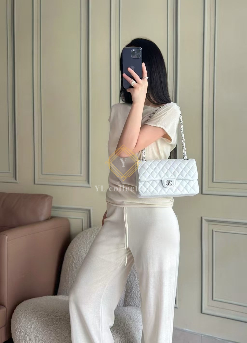 샤넬 클래식 캐비어 화이트 스몰 / 미듐