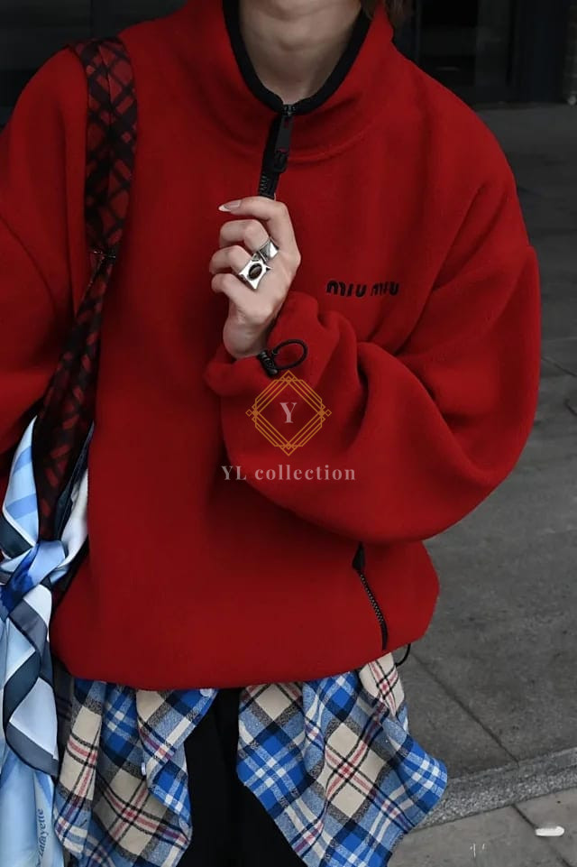 미우미우 플리스 스웨트셔츠