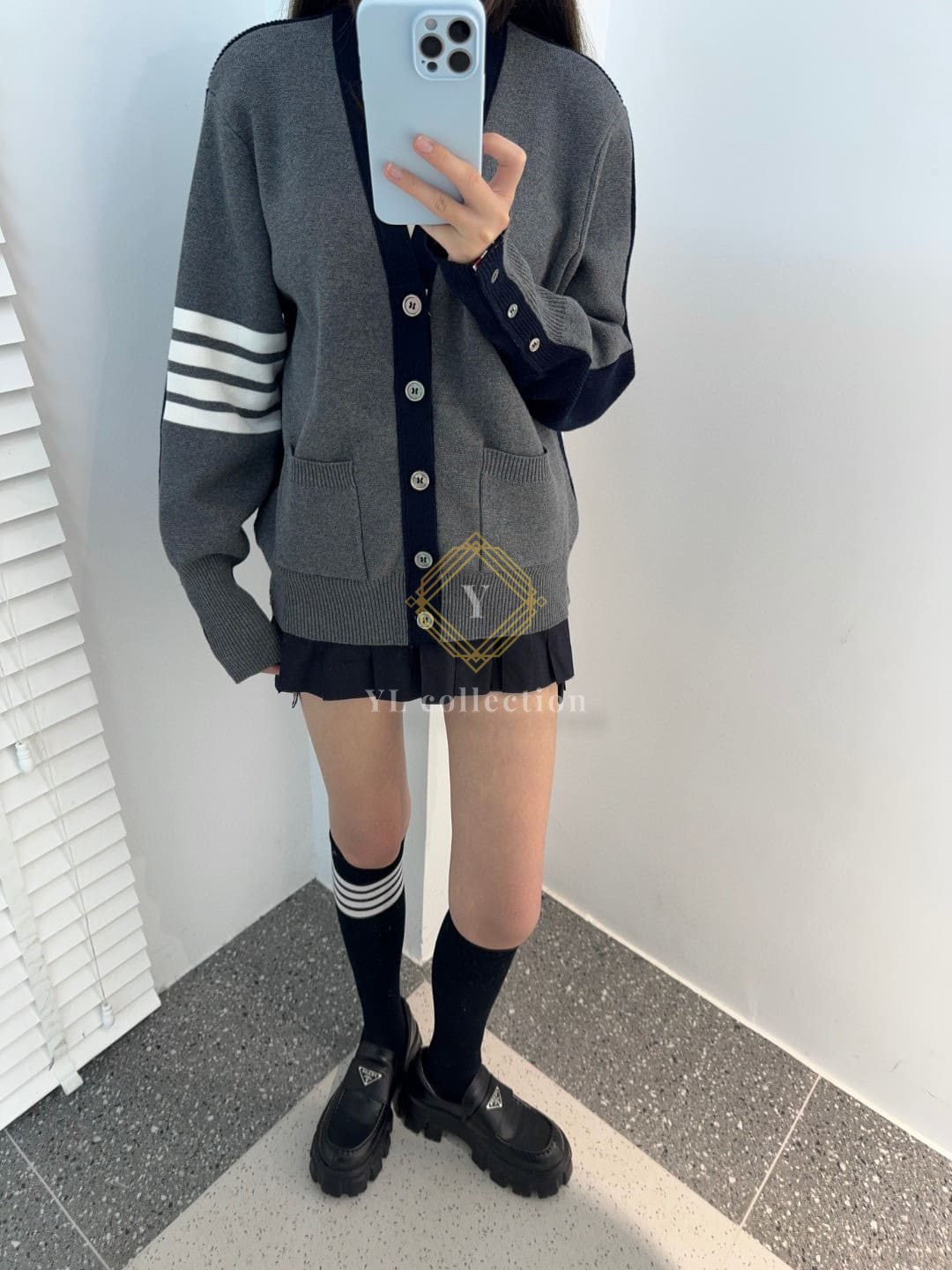 톰브라운 4바 메리노 하프 가디건