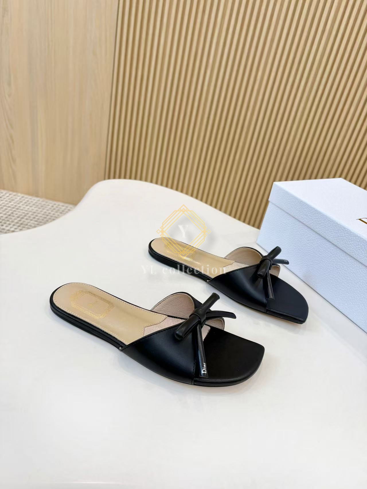 디올 보우 슬라이드