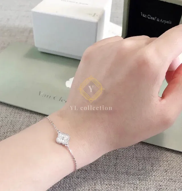 반클리프 아펠 스위트 알함브라 브레이슬릿 VCARO85600