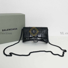 발렌시아가 아워글래스 이펙트 체인 지갑 크로스백