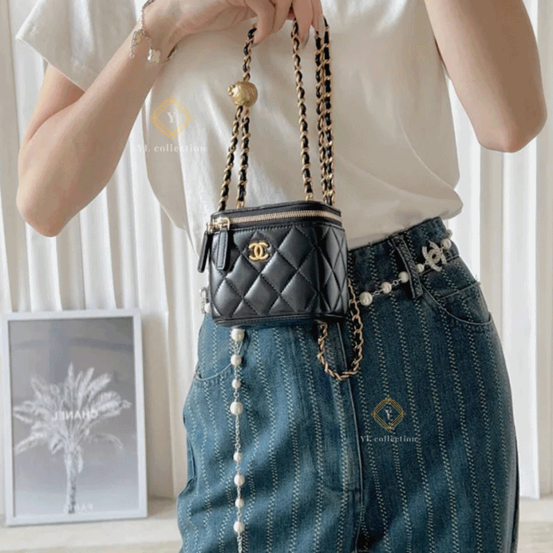 샤넬 골드볼 베니티백