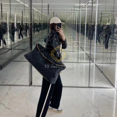 입생로랑 퀼팅 ES GIANT 더플백 트래블백