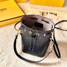 펜디 몬트레조 미니 버킷백