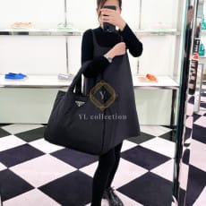 프라다 패딩 리나일론 토트백