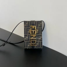 펜디 그라피 폰 파우치