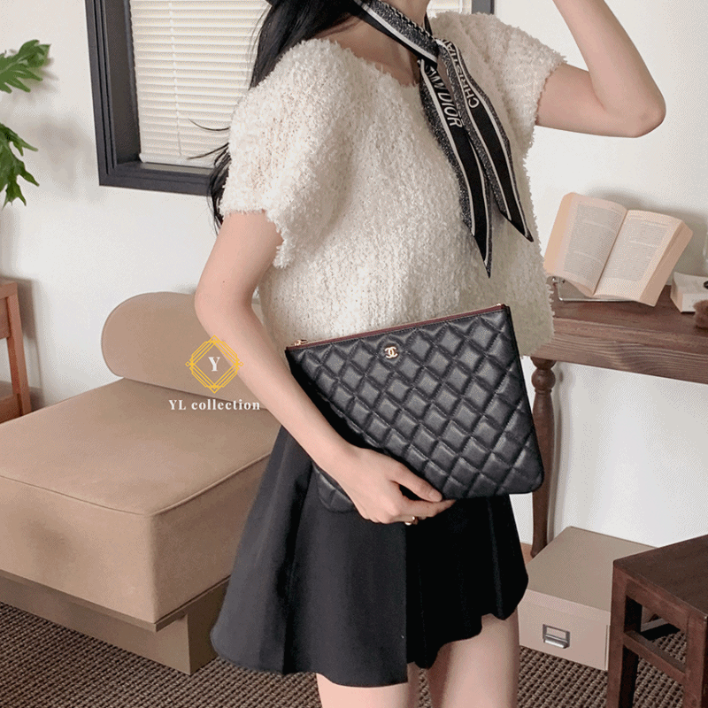 샤넬 클래식 클러치