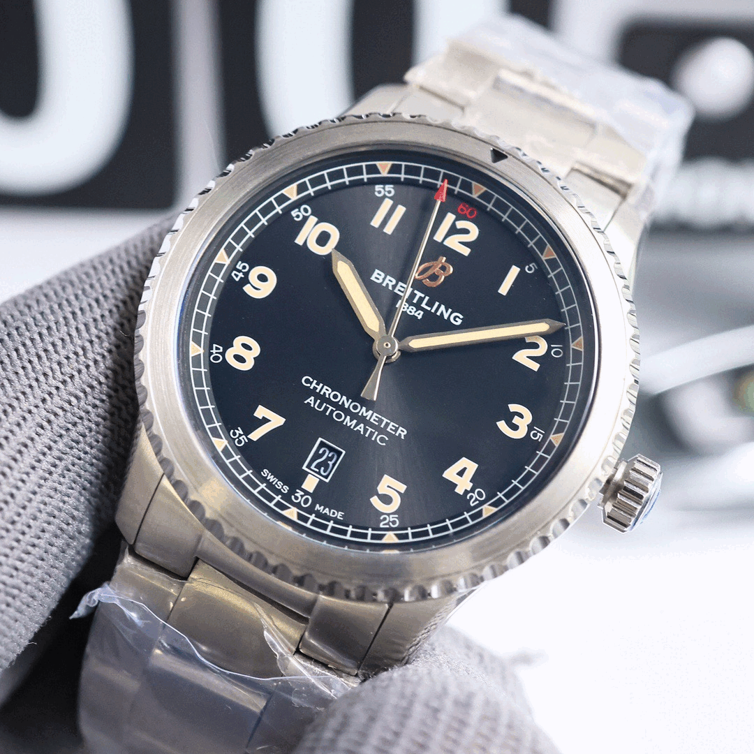 브라이틀링 에비에이터8 (네비타이머8)