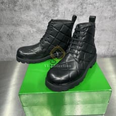 보테가 베네타 스트러트 앵클 부츠