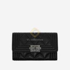 샤넬 보이 플랩 카드홀더 지갑