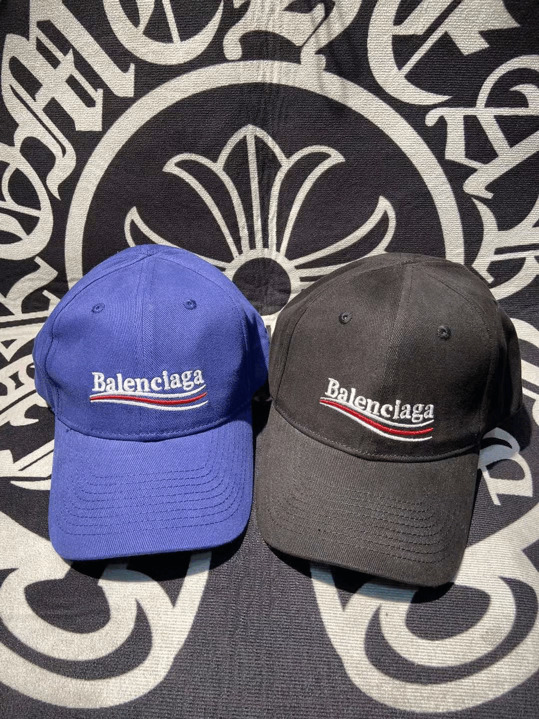 발렌시아가 폴리티컬 웨이브 로고 볼캡 모자