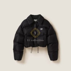 미우미우 로고 크롭 다운 여성 재킷