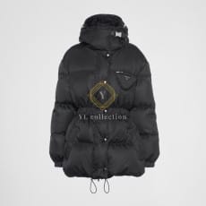 프라다 리나일론 다운 재킷