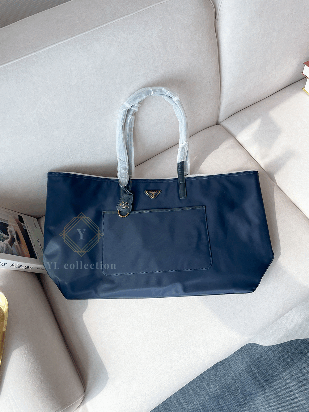 프라다 리에디션 1978 라지 토트백