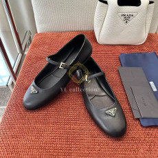 프라다 가죽 발레리나 슈즈