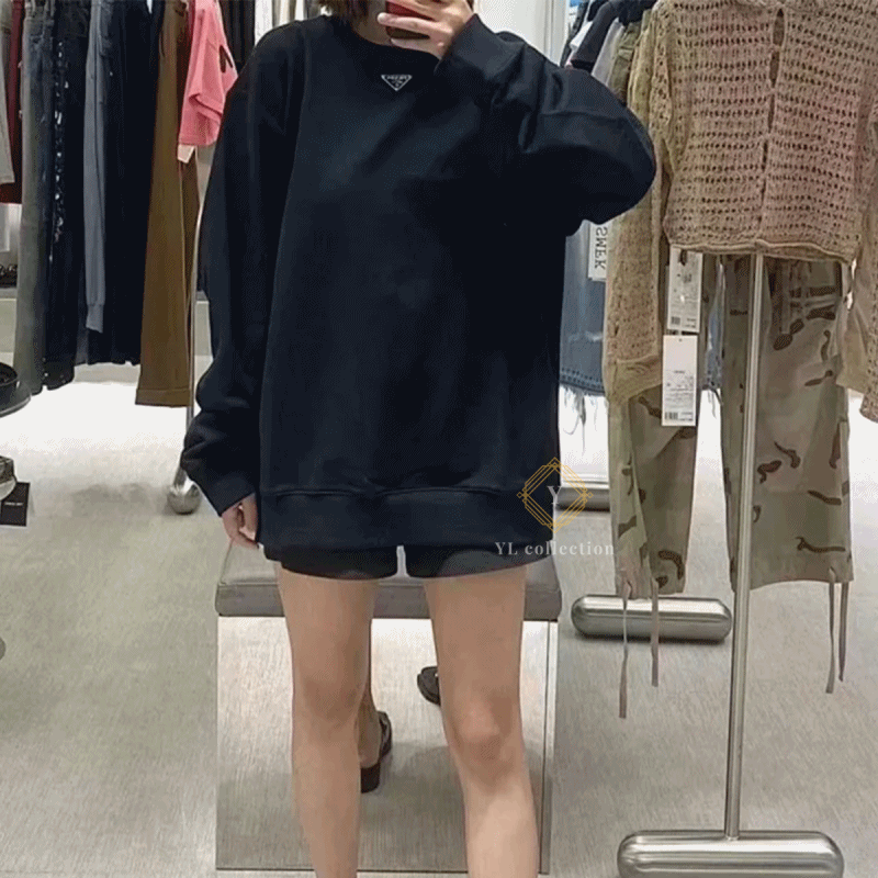 프라다 오버사이트 스웨트셔츠