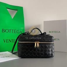 보테가베네타 베니티 케이스 백