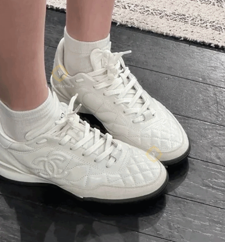 샤넬 퀄팅 스니커즈