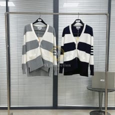 톰브라운 오프 화이트 럭비 스트라이프 브이넥 가디건