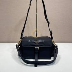 프라다 익스플로어 미디엄 리나일론 숄더백