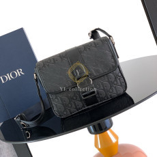 디올 Trek 플랩 스트랩백