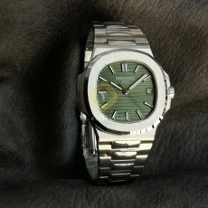 파텍필립 노틸러스 5711 올리브 그린
