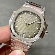 파텍필립  노틸러스7118 그레이 다이얼