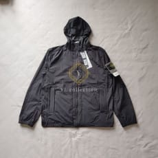 스톤 아일랜드 스킨 터치 패커블 집업