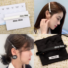 미우미우 플렉시글라스 헤어클립